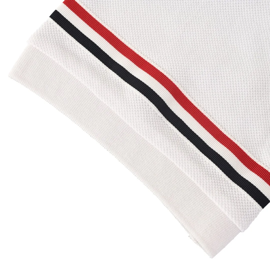 THOM BROWNE TB Polo THOM BROWNE TB 260 POLO 260 Authentic Authentic Factory Quality Same Style + Authentic ：White/Black/Gray Size：1 2 3 4